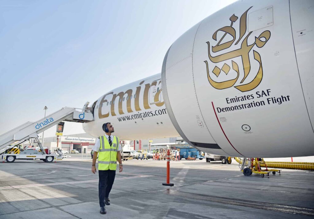 emirates airlines plane