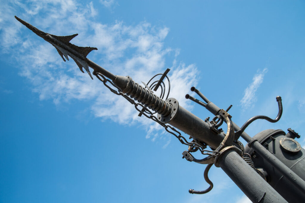 harpoon used in whale hunts 
