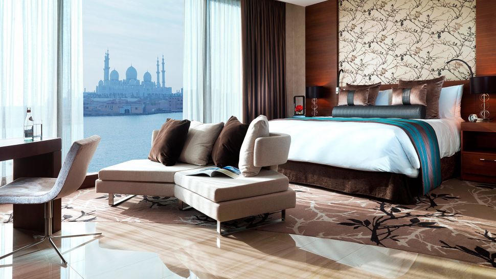 bedroom with view of grand mosque from Fairmont Bab al bahr 