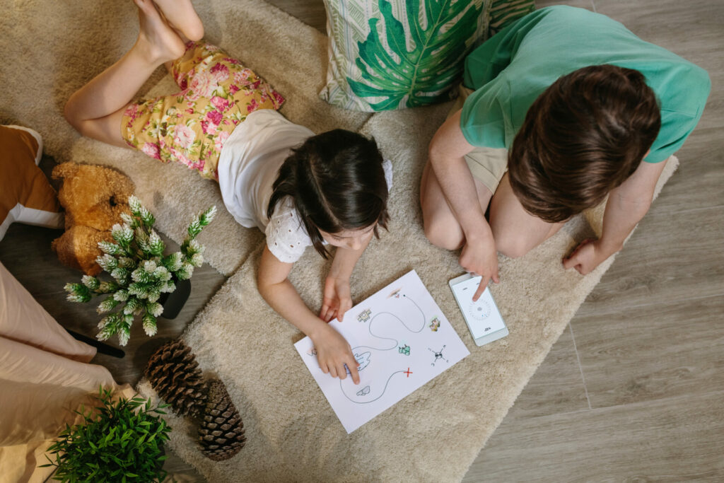 kids doing a summer holidays scavenger hunt 