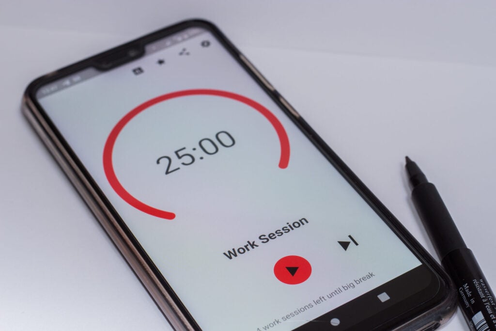 Timer showing 25 minutes for work