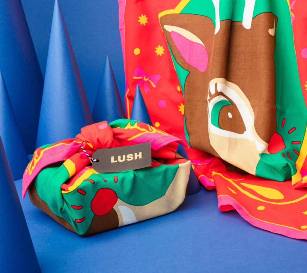 Eco-Friendly Gift Wrapping with the Lush christmas knot 