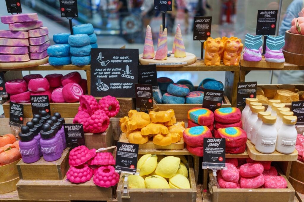 lush bath bombs in store 