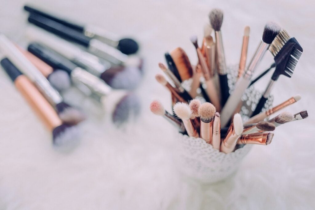 makeup brushes in pot