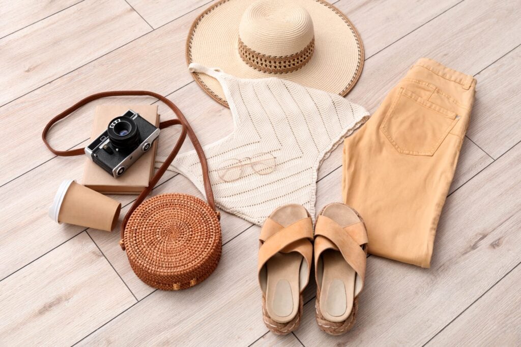 capsule wardrobe for sustainable travel packing 
