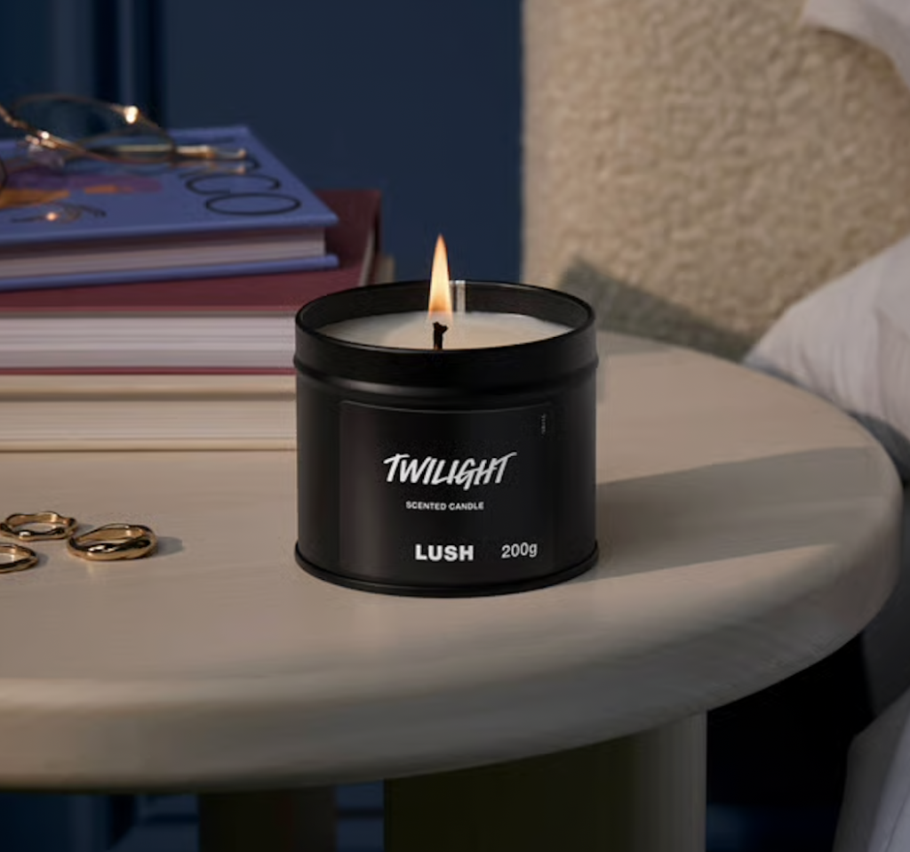 Tin of lush candle with twilight written on the tin
